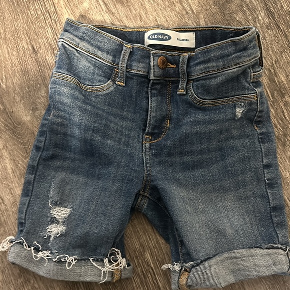 Old navy blue jean shorts - Picture 3 of 3